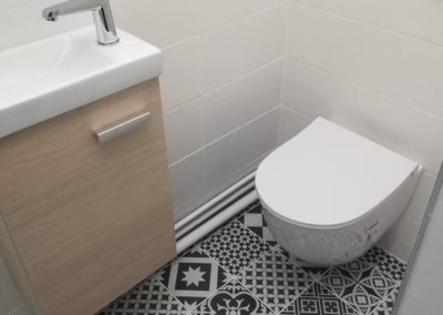 Rénovation d’un WC suspendu avec création d’une douche